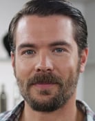 Charlie Weber